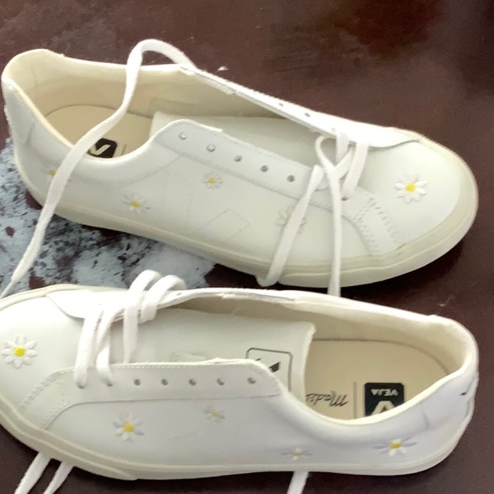 VEJA Sneakers Rare